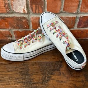 CONVERSE Limited Edition cream low top platform converse with floral detail🌸